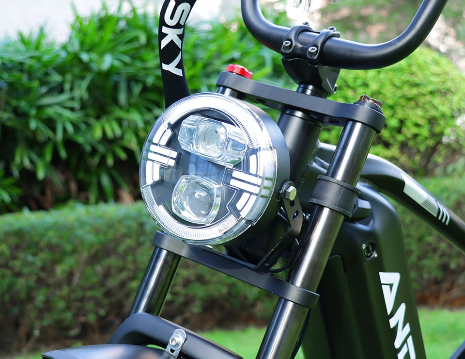Dual-Shoulder Fork & Headlight